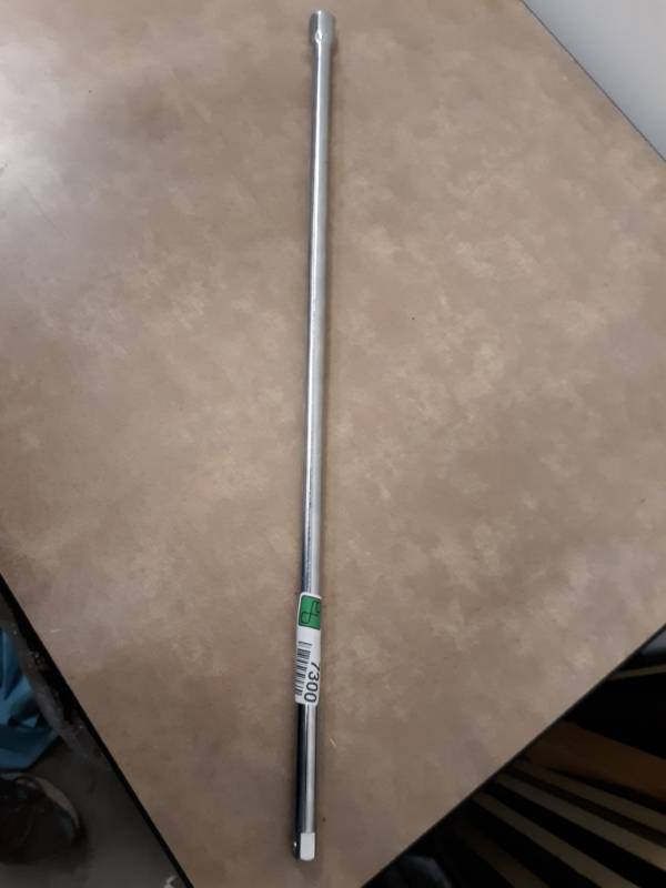 lot 7300 image: 24in, 38 in Socket Extension Bar