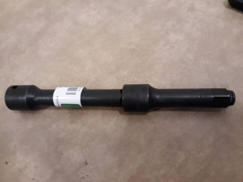 lot 7317 image: Snap-on 3 & 5 332 in, 12 in Drive Snap Ring Impact Extension