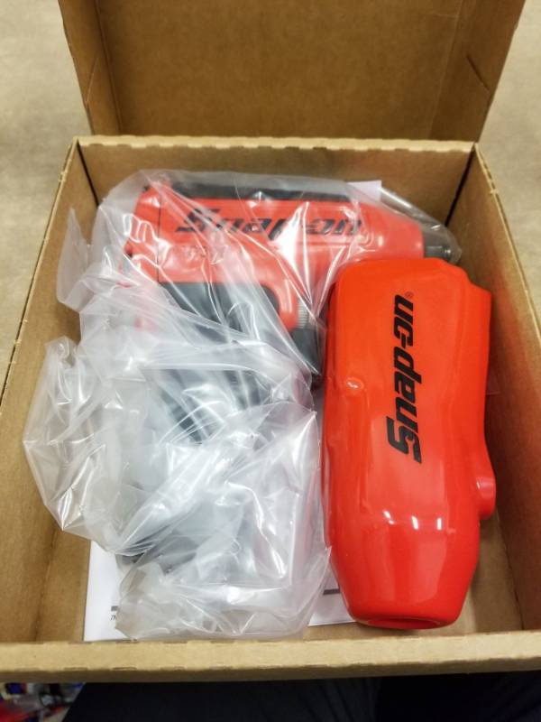 lot 7339 image: Snap-On Impact Wrench MG325