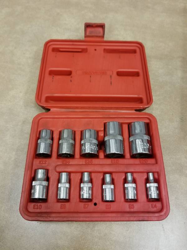 lot 7352 image: MAC 11 PC External Star Socket Set