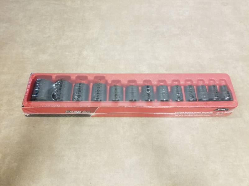 lot 7364 image: Snap On 13 PC Shallow Impact Socket Set 313IMD