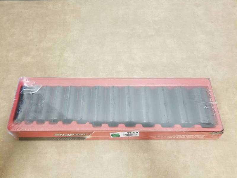 lot 7367 image: Snap On 13 PC Deep Impact Socket Set 313SIMA