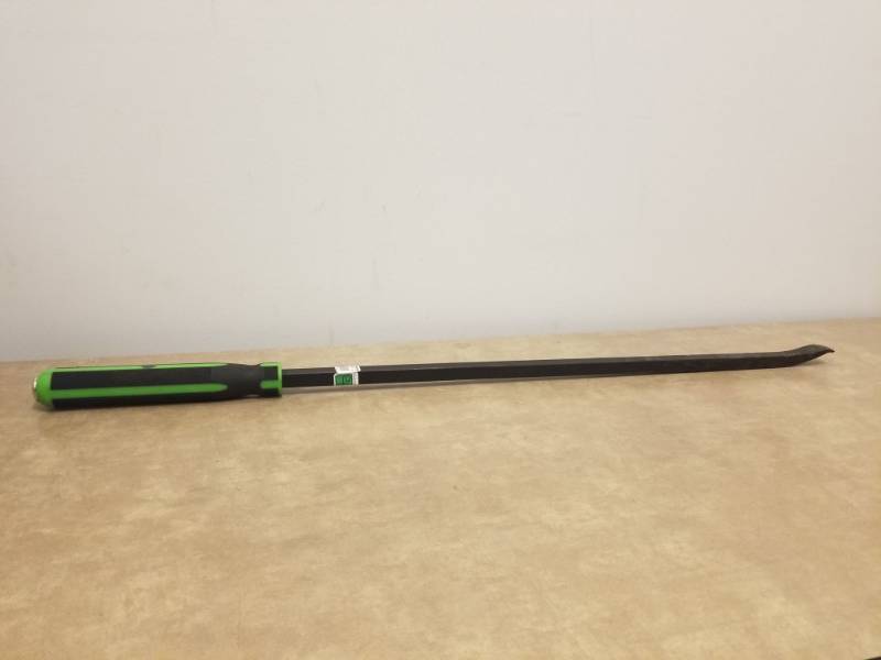 lot 7377 image: MAC Tools 35in Pry Bar