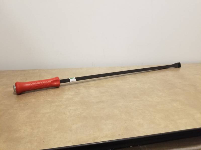 lot 7379 image: Snap On 36in Pry Bar