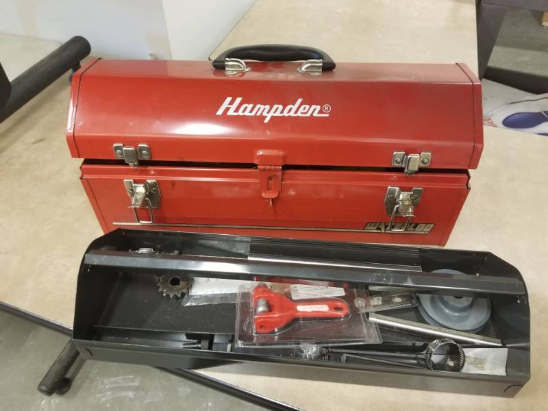 lot 7446 image: Metal Tool Box With Various Tools