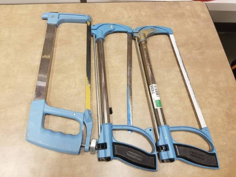 lot 7456 image: Set of 3 Hacksaws