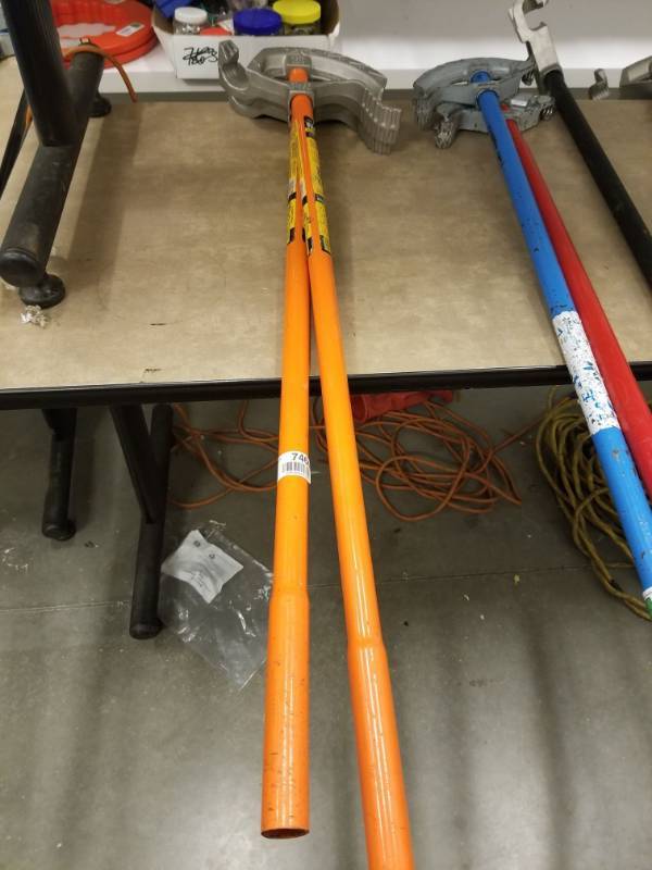 lot 7464 image: Klein Tools Pipe Benders (2)
