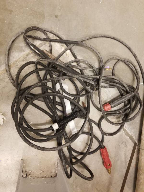 lot 7476 image: Welding Hoses