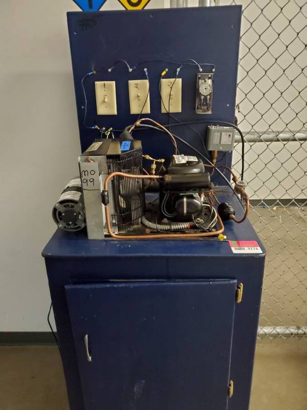 lot 9776 image: Student Testing Station