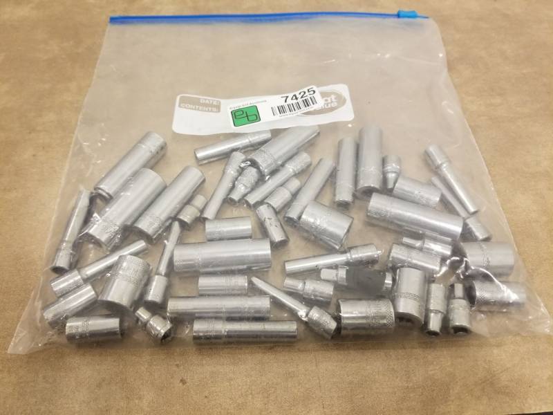 lot 7425 image: MAC Tools Various Size Sockets