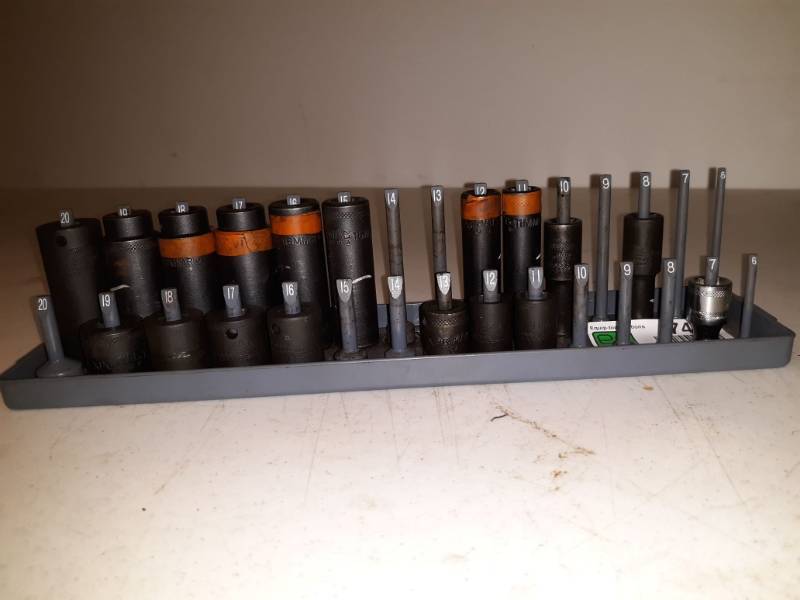 lot 7408 image: Mac Impact Driver Sockets, Deep and Shallow, Incomplete Metric Set