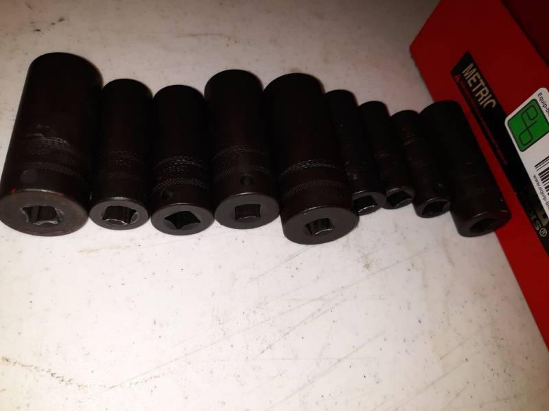 lot 7421 image: Mac Sockets Incomplete Set, Various Sizes