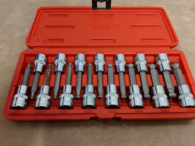 lot 7086 image: Mac Tools SXAB15B 15 Pc. 38  Drive SAE  Metric Speed Hex Bit Set