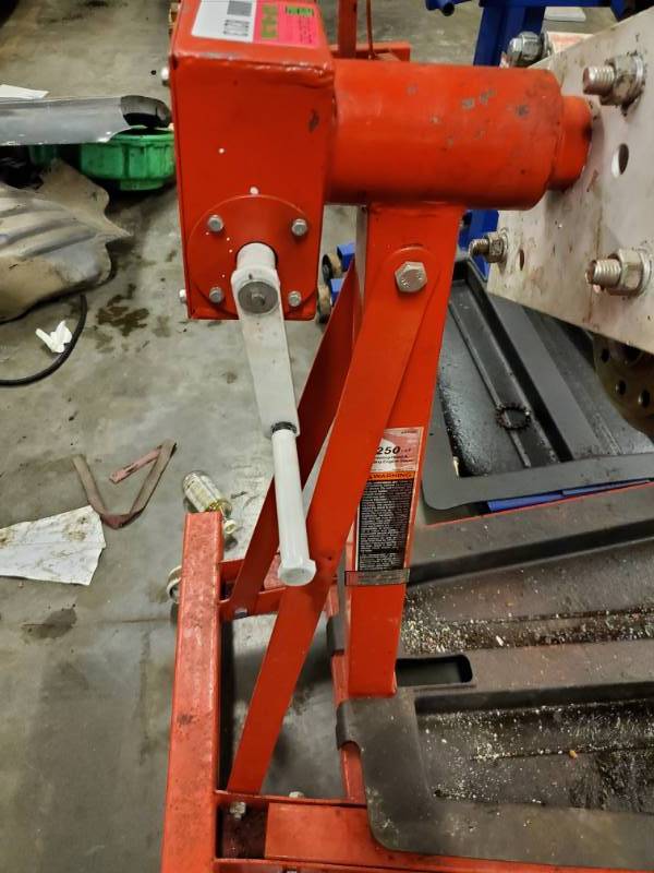lot 8213 image: MAC Tools 1250 lbs. Engine Stand with 360° Rotatable Head and Motor