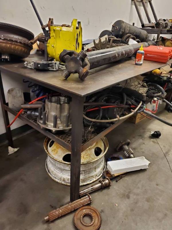 lot 9517A image: 8 x 4 Steel Worktable Vise and Bottle Jack Sold Separately Other Contents Included
