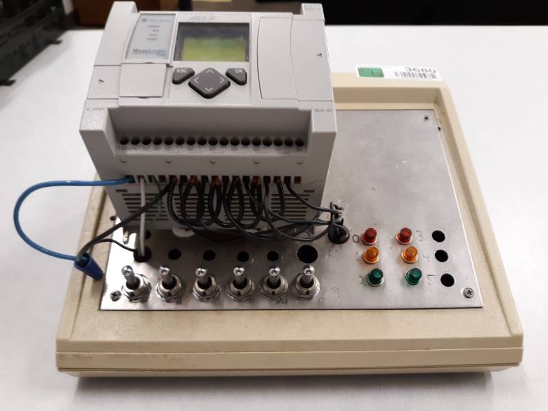 lot 36800 image: Micrologix 1100 Controller