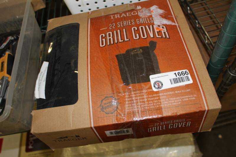 lot 1666 image: Traeger Smoker Cover