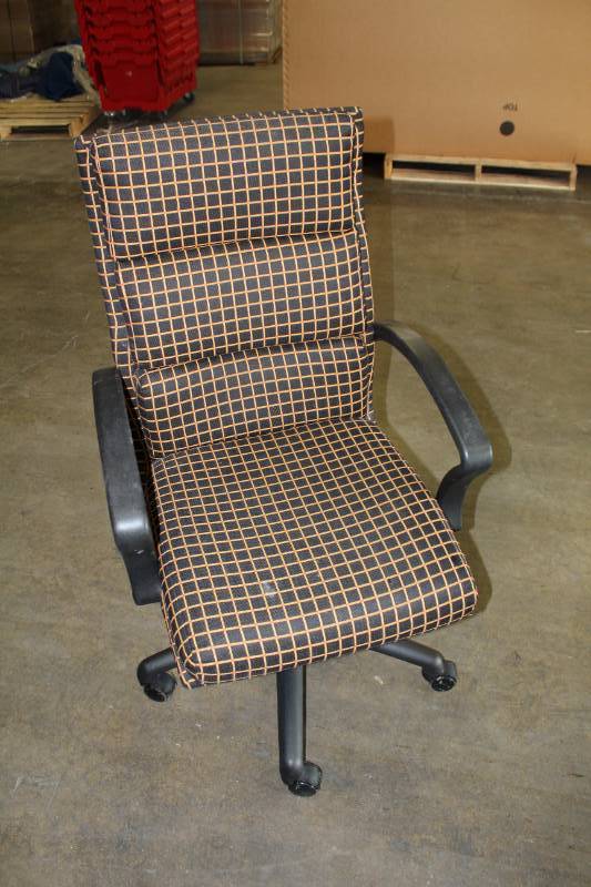 lot 2507 image: Conference Room Chair  Office Chair