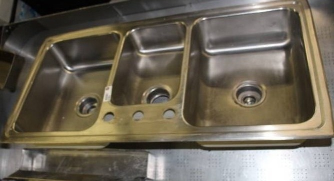 lot 1860 image: Sink