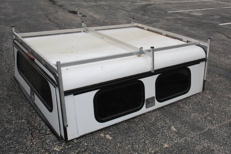 lot 1625 image: Pickup Truck Shell with Ladder Rack