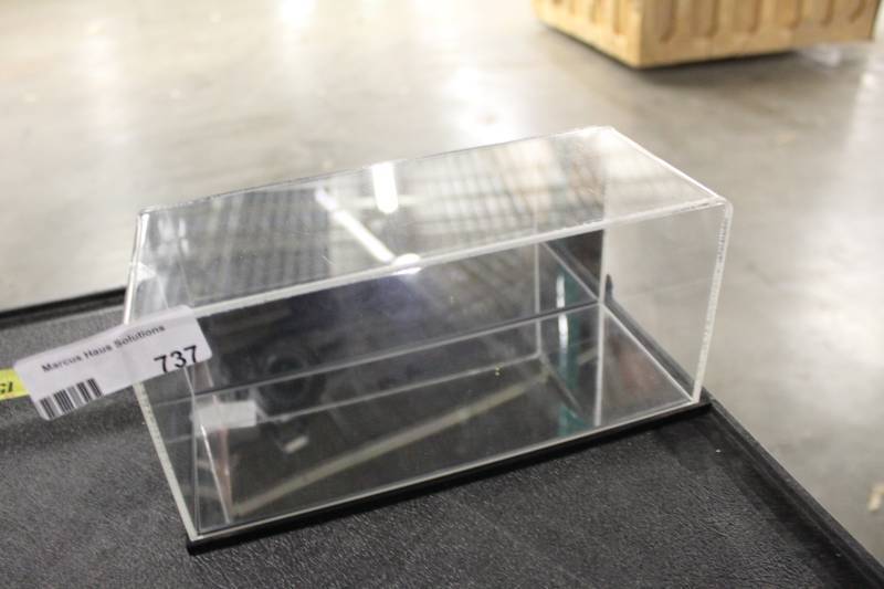 lot 737 image: Mirror Back Display Case