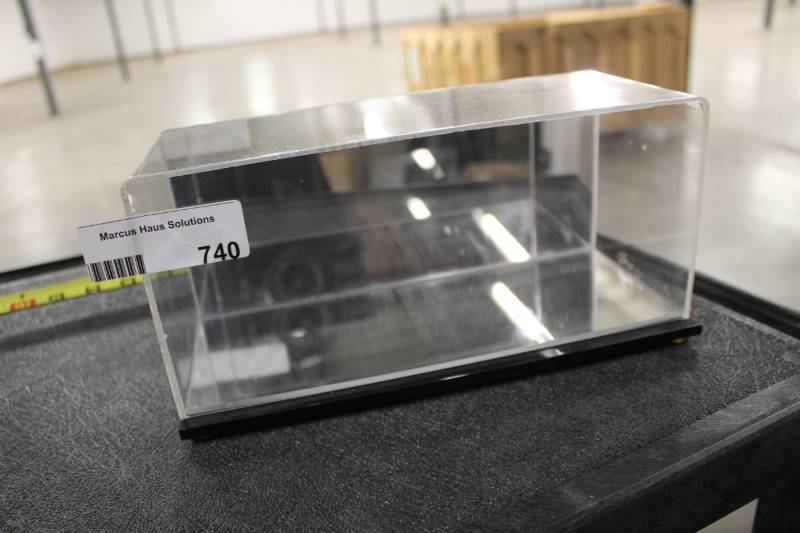 lot 740 image: Mirror Back Display Case