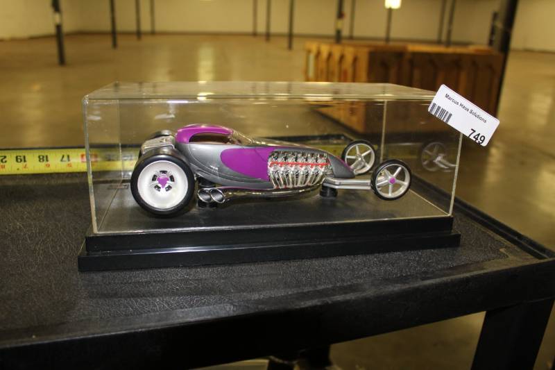 lot 749 image: Purple Diecast Funny Car