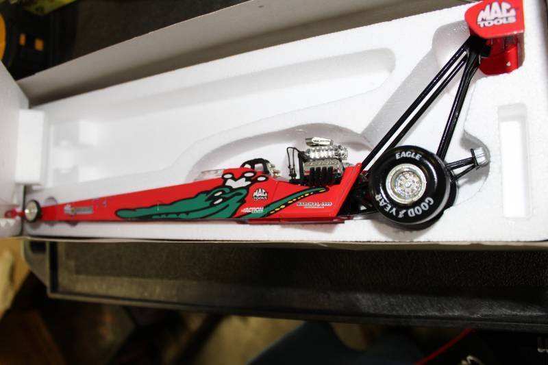 lot 765 image: Mac Tools Limited Edition Gator National  Dragster Die Cast Collectable