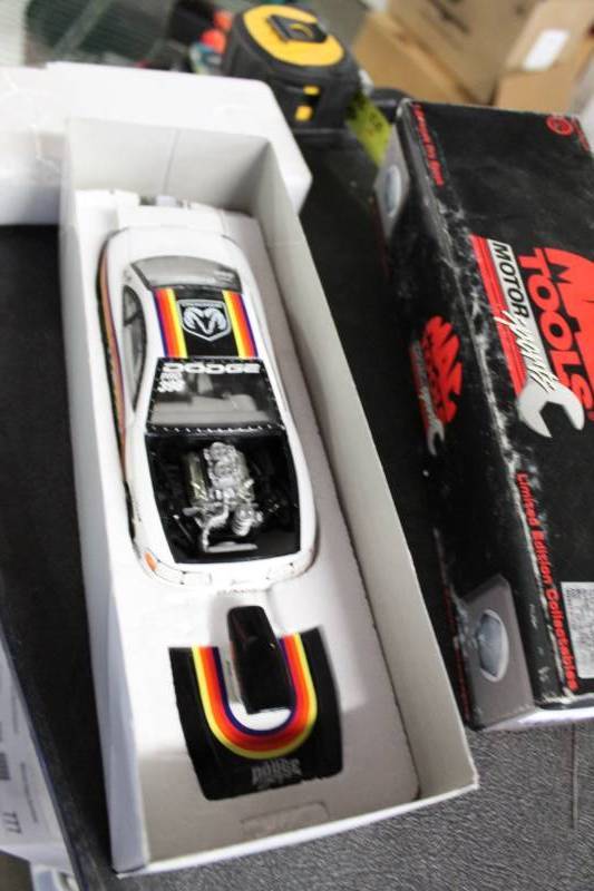lot 773 image: Limited Edition Die Cast Dodge Funny Car Collectable