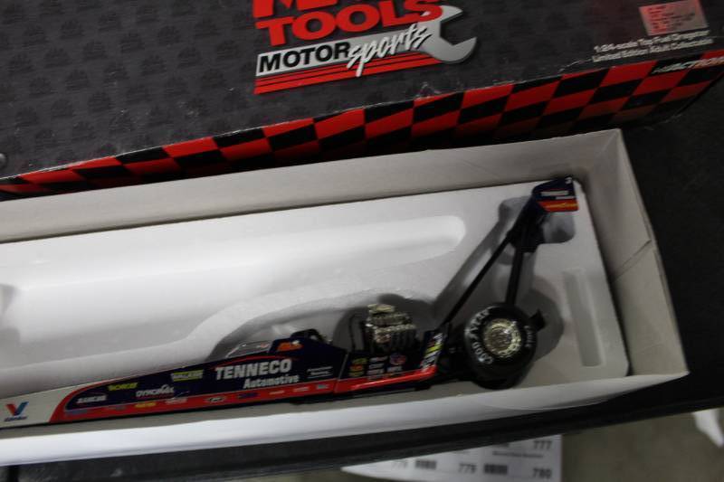 lot 774 image: Mac Tools Limited Edition Die Cast Dragster Collectable