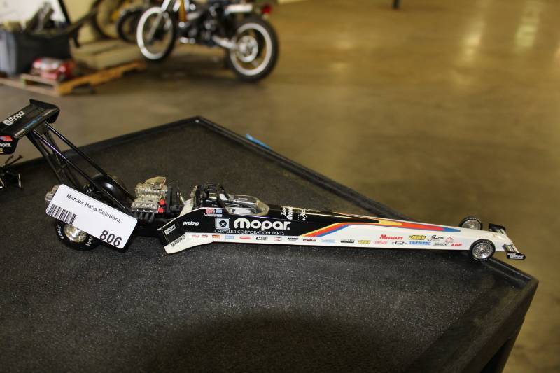 lot 806 image: Mopar Limited Edition Die Cast Dragster Collectable
