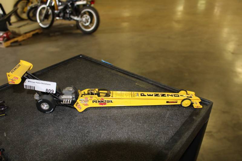lot 809 image: Pennzoil Limited Edition Die Cast Dragster Collectable