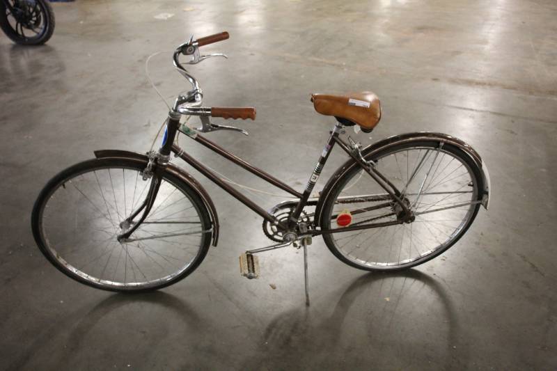 lot 704 image: Murray Girls 10 Speed Bike