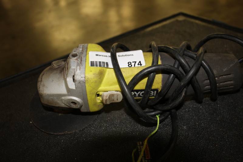 lot 874 image: Angle Grinder 5.5 Amp Corded 4-12 in.