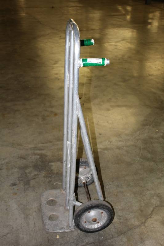 lot 921 image: 2 Wheel Dolly