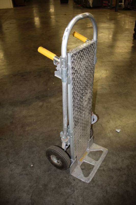 lot 724 image: Convertible Aluminum Hand Truck