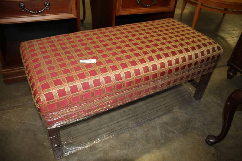 lot 3627 image: Flexsteel Mfg Ottoman