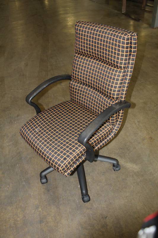 lot 2511 image: Conference Room Chair  Office Chair