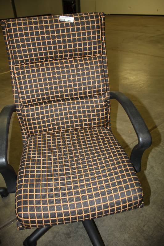 lot 3611 image: Conference Room Chair  Office Chair