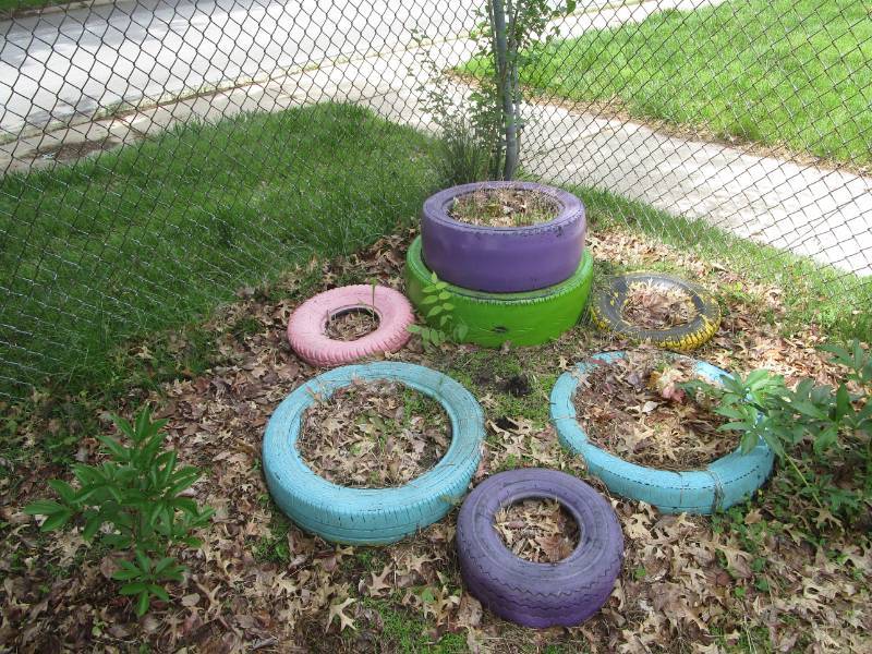 lot 5060 image: Painted Used Tires for Decoration