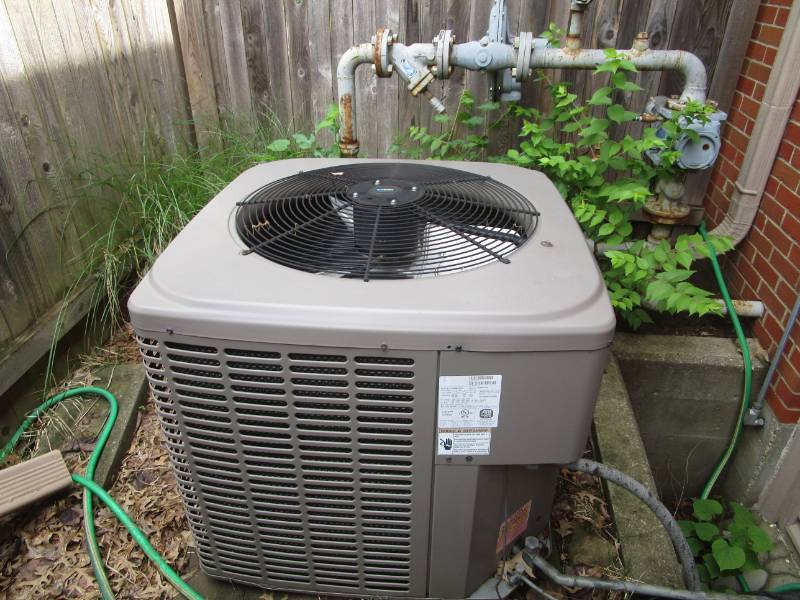 lot 5064 image: York Model YCJD60S41S1C R-410A AC Compressor