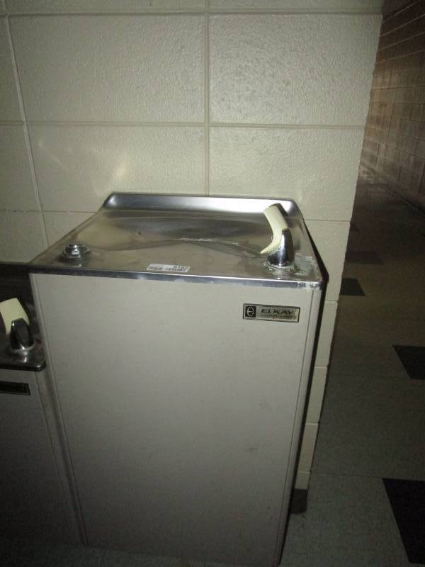 lot 5162 image: Elkay Full Height Floor Model Water Fountain - Buyer Must Remove