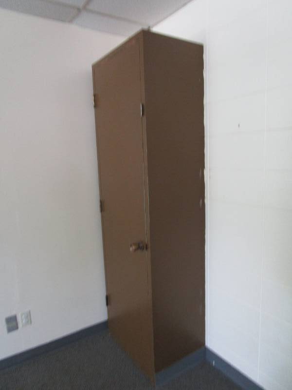 lot 5166 image: Wood Cabinet with Shelves