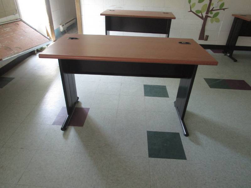 lot 5172 image: Metal  Composite Student Desk