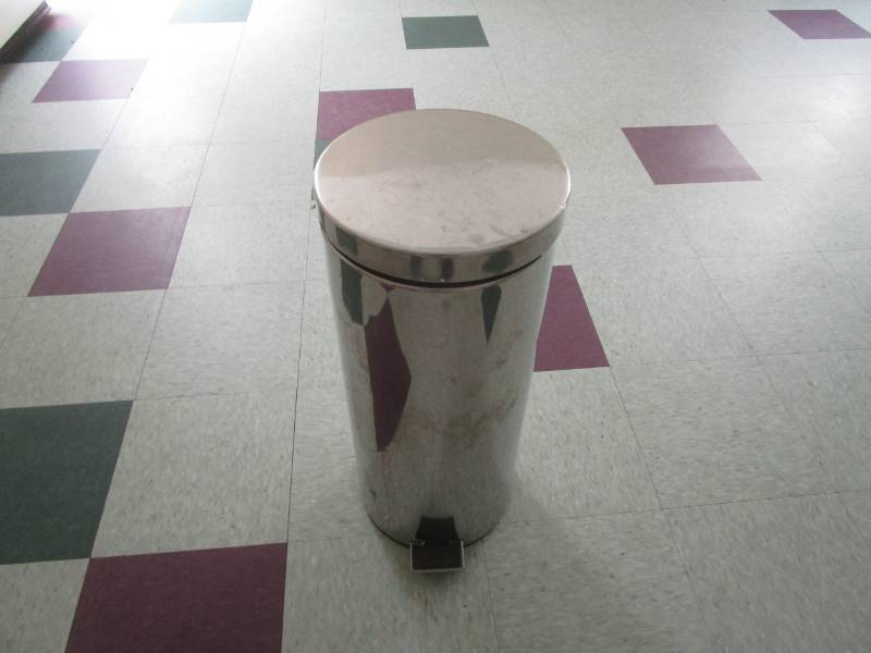 lot 5174 image: Chrome Step Lid Trash Can