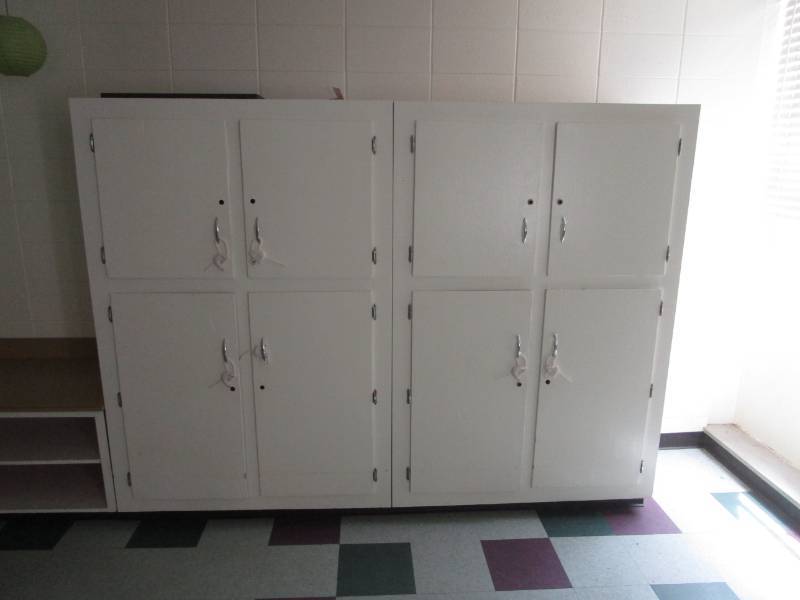 lot 5173 image: Wood Cabinets Set of 8 - Buyer Must Remove