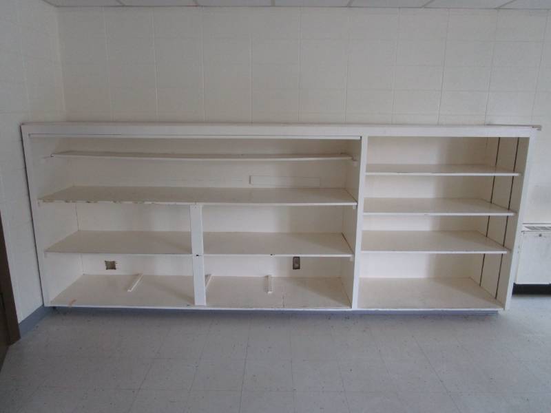 lot 5191 image: Cabinet Shelving no Doors