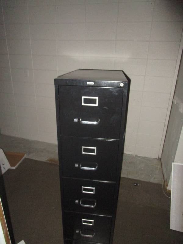 lot 5078 image: Metal Four Drawer Filing Cabinet