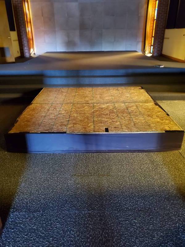 lot 5218 image: Wooden Stage