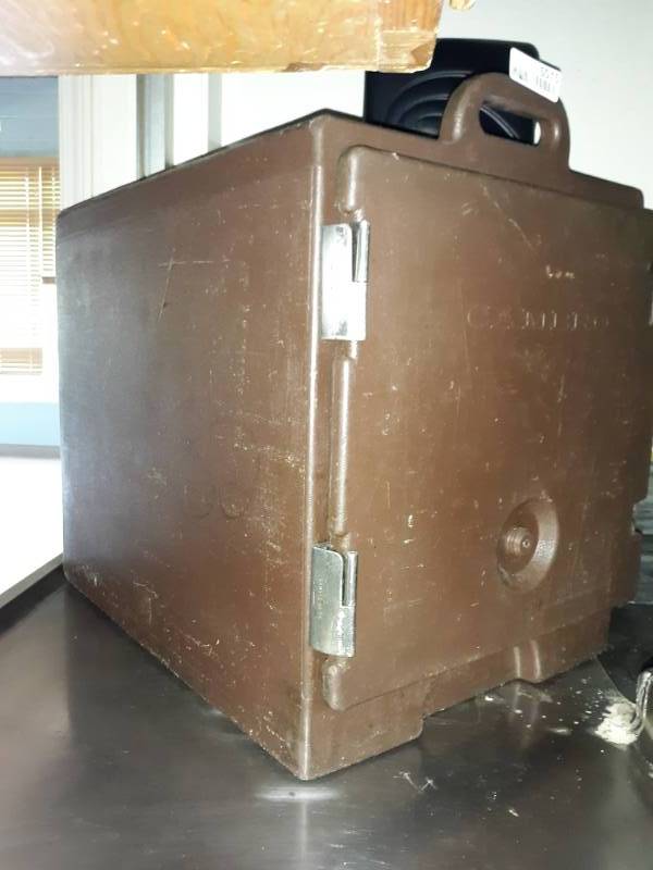 lot 5015 image: To Go Warmer Cabinet with Handles